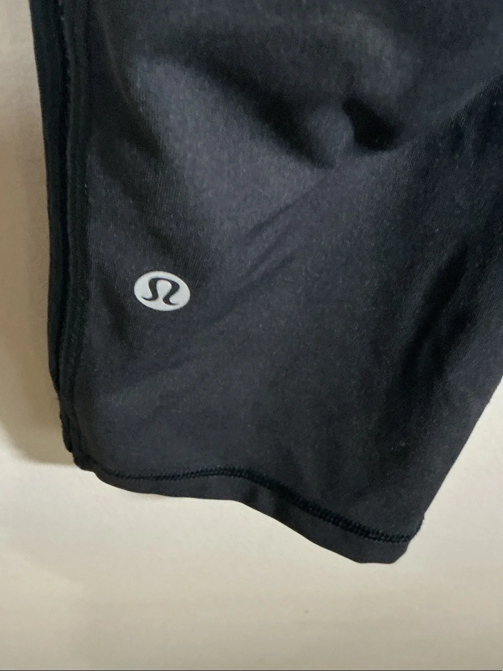 Lululemon Black Mesh Panel Crop Leggings Size 10 Side Pockets Zip Detail